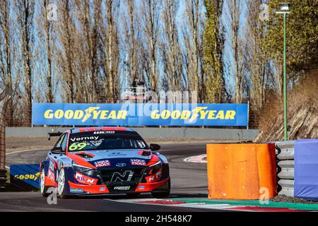 69 Vernay Jean-Karl (Fra), Engstler Hyundai N Liqui Moly Racing Team, Hyundai Elantra N TCR, Aktion während des FIA WTCR Race 2021 in Italien, 7. Lauf des FIA World Touring Car Cup 2021, auf dem Adria International Raceway, vom 6. Bis 7. November 2021 in Adria, Italien - Foto: Clement Luck/DPPI/LiveMedia Stockfoto