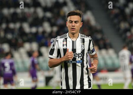 Turin, Italien. November 2021. Paulo Dybala (Juventus FC) während Juventus FC vs ACF Fiorentina, italienische Fußballserie A Spiel in Turin, Italien, November 06 2021 Quelle: Independent Photo Agency/Alamy Live News Stockfoto