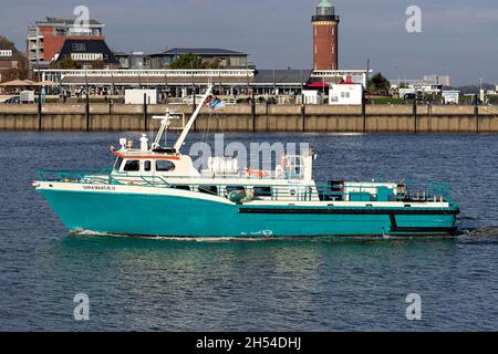 Die Tender der ACTA Marine Sara MAATJE IV im Hafen von Cuxhaven Stockfoto