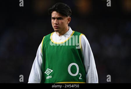 Twickenham, Großbritannien. November 2021. Herbst-Nations-Serie. England V Tonga. Twickenham Stadium. Twickenham. Marcus Smith (England). Kredit: Sport In Bildern/Alamy Live Nachrichten Stockfoto