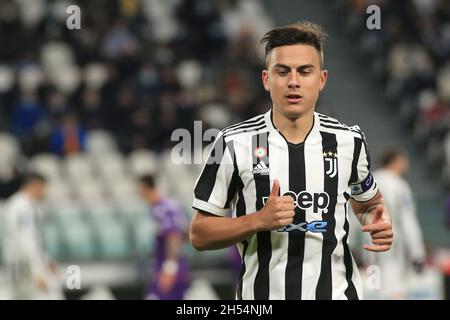 Turin, Italien. November 2021. Paulo Dybala (Juventus FC) während Juventus FC vs ACF Fiorentina, italienische Fußballserie A Spiel in Turin, Italien, November 06 2021 Quelle: Independent Photo Agency/Alamy Live News Stockfoto