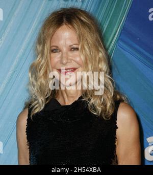 WEST HOLLYWOOD, KALIFORNIEN - 04. NOVEMBER: MEG Ryan nimmt an der amfaR Gala Los Angeles 2021 zu Ehren von TikTok und Jeremy Scott am 04. November 2021 im Pacific Design Center in West Hollywood, Kalifornien, Teil. Foto: Crash/imageSPACE/MediaPunch Stockfoto