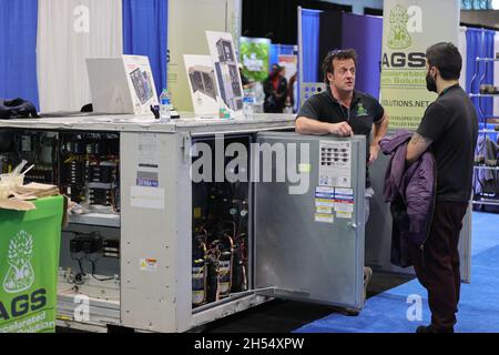 New York, NY, USA. November 2021. Javits Center, New York, USA, 05. November 2021 - Tausende von Cannabis Business Persönlichkeiten nahmen heute an der CWCB Expo 2021 im Javits Center in New York City Teil.Foto: Luiz Rampelotto/EuropaNewswire.BILDNACHWEIS ERFORDERLICH. (Bild: © Luiz Rampelotto/ZUMA Press Wire) Stockfoto