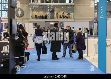 New York, NY, USA. November 2021. Javits Center, New York, USA, 05. November 2021 - Tausende von Cannabis Business Persönlichkeiten nahmen heute an der CWCB Expo 2021 im Javits Center in New York City Teil.Foto: Luiz Rampelotto/EuropaNewswire.BILDNACHWEIS ERFORDERLICH. (Bild: © Luiz Rampelotto/ZUMA Press Wire) Stockfoto