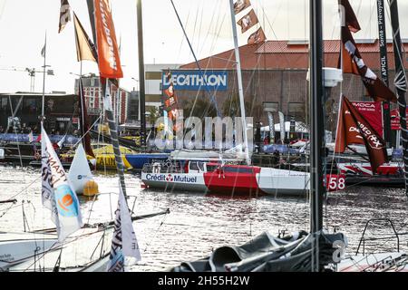 Le Havre, Frankreich. November 2021. LIPINSKI Ian (Fra) Pulvé Julien (Fra) segelt auf der Class40 Crédit Mutuel vor dem Start der 15. Ausgabe des Transat Jacques Vabre, Segelrennens von Le Havre, Frankreich nach Fort de France, Martinique, am 7. November 2021 - Foto Pierre Bourras/DPPI Credit: DPPI Media/Alamy Live News Stockfoto