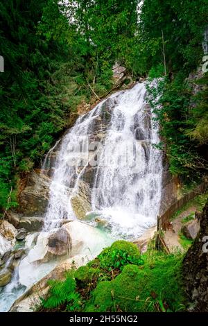 Wandern zu den Frankbacher Wasserfällen Ahrntal Südtirol Italien Stockfoto