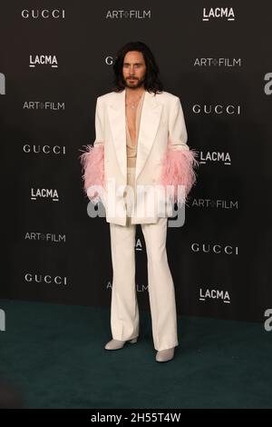 Los Angeles, USA. November 2021. Jared Leto kommt zur LACMA Art Film Gala 2021, die am Samstag, den 6. November 2021, im LACMA in Los Angeles, CA, stattfindet. (Foto von Conor Duffy/Sipa USA) Quelle: SIPA USA/Alamy Live News Stockfoto