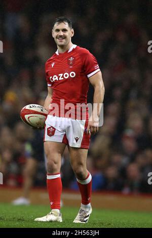 Cardiff, Großbritannien. November 2021. Tomos Williams aus Wales schaut auf. Rugby Autumn Nations Series Spiel, Wales gegen Südafrika im Fürstentum Stadion in Cardiff am Samstag, 6. November 2021. Bild von Andrew Orchard/Andrew Orchard Sports Photography Credit: Andrew Orchard Sports Photography/Alamy Live News Stockfoto