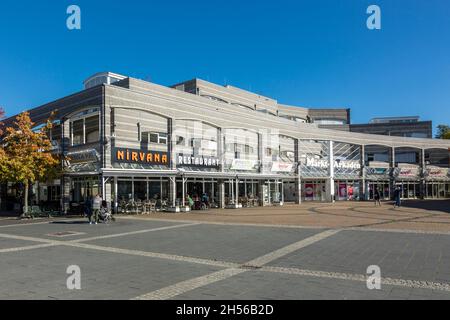 Deutschland, Langenfeld (Rheinland), Bergisches Land, Niederbergisches Land, Niederberg, Rheinland, Nordrhein-Westfalen, NRW, Langenfeld-Immigrath, Marktarkaden, Einkaufszentrum Stockfoto