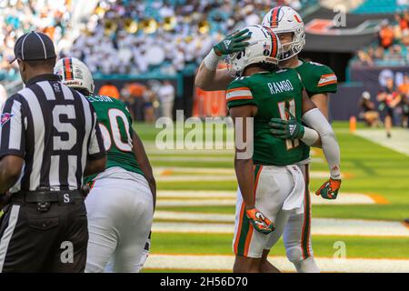 Miami 11 Charleston Rambo Wide Receiver spielen am 6. November 2021 im Hard Rock Stadium in Miami Gardens, FL, während eines NCAA-College-Fußballs gegen Georgia. (Foto von Yaroslav Sabitov/YES Market Media/Sipa USA) Stockfoto