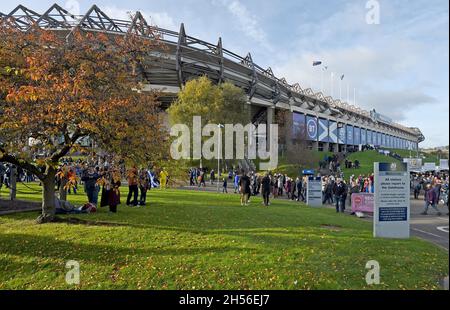 Edinburgh, Großbritannien. November 2021. BT Murrayfield vor dem Spiel der Autumn Nation Series zwischen Schottland und Australien im Murrayfield Stadium, Edinburgh. Bildnachweis sollte lauten: Neil Hanna/Sportimage Kredit: Sportimage/Alamy Live News Stockfoto