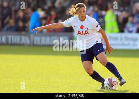 London, Großbritannien. November 2021. Rachel Williams von Tottenham Hotspur Women in Aktion während des Spiels. Barclays Women's Super League Match, Tottenham Hotspur Women gegen Manchester United Women im Hive Stadium in London am Sonntag, 7. November 2021. Dieses Bild darf nur für redaktionelle Zwecke verwendet werden. Nur zur redaktionellen Verwendung, Lizenz für kommerzielle Nutzung erforderlich. Keine Verwendung bei Wetten, Spielen oder Veröffentlichungen in einem Club/einer Liga/einem Spieler.pic von Steffan Bowen/Andrew Orchard Sports Photography/Alamy Live News Credit: Andrew Orchard Sports Photography/Alamy Live News Stockfoto