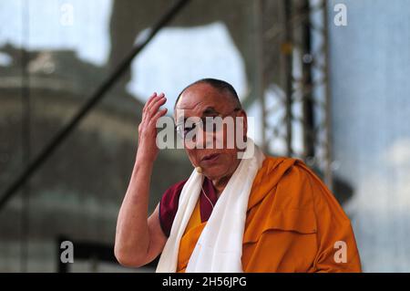Wien, Österreich. 26. April 2012. Der Dalai Lama in Wien bei der Europäischen Solidaritätskundgebung für Tibet Stockfoto