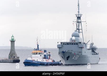 Deutscher Typ 423 Oste-Klasse Hilfsdienst A50 Alster der Deutschen Marine (Deutsche Marine) kam in den Hafen von Gdynia, Polen. 5. November 2021 © Wojciech Stroz Stockfoto