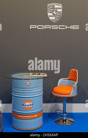 LYON, FRANKREICH, 5. November 2021 : Gulf Stand im Salon Epoq'Auto, organisiert seit 1979, mit über 70,000 Besuchern pro Jahr. Stockfoto