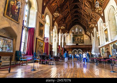 Innenraum von Arundel Castle, The Barons' Hall, West Sussex, Großbritannien Stockfoto