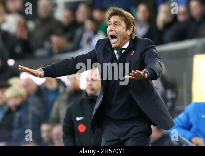 Liverpool, Großbritannien. November 2021. Antonio Conte Manager von Tottenham während des Spiels der Premier League im Goodison Park, Liverpool. Bildnachweis sollte lauten: Darren Staples/Sportimage Credit: Sportimage/Alamy Live News Credit: Sportimage/Alamy Live News Stockfoto