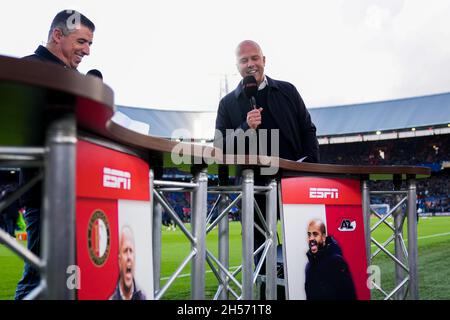 ROTTERDAM, NIEDERLANDE - 7. NOVEMBER: Trainer Arne Slot von Feyenoord Rotterdam während des niederländischen Eredivisie-Spiels zwischen Feyenoord Rotterdam und AZ Alkmaar am 7. November 2021 im Stadion Feijenoord De Kuip in Rotterdam, Niederlande (Foto: Yannick Verhoeven/Orange Picts) Stockfoto