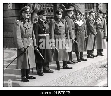 Gedenktag der NAZI-Helden 16. März 1941 in Berlin - Militärführer im Dritten Reich 1941. Von links nach rechts. Eduard von Böhm-Ermolli, Erich Raeder, Walther von Brauchitsch Wilhelm Keitel, Erhard Milch, Rudolf Hess, Heinrich Himmler Datum 16. März 1941 Stockfoto