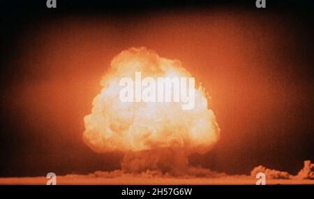 Die weltweit erste Atomexplosion auf dem Trinity-Testgelände in New Mexico während des Manhattan-Projekts Stockfoto