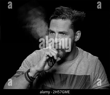 Tom Hardy dampft Stockfoto