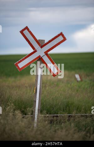 Unsignalisierte Bahnüberfahrt Stockfoto