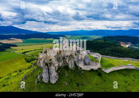 Schloss Spis von oben | Luftbilder vom Schloss Spis in der Slowakei Stockfoto