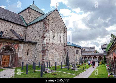 Collegiata di Innichen, Stiftskirche Innichen, Innichen, Pustertal, Bozen, Trentino Alto Adige, Italia Stockfoto