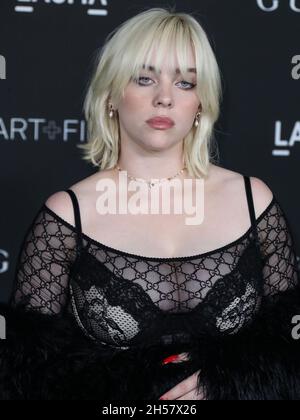 LOS ANGELES, KALIFORNIEN, USA - 06. NOVEMBER: Die Sängerin Billie Eilish im Gucci-Outfit kommt zur 10. Jährlichen LACMA Art + Film Gala 2021, die am 6. November 2021 im Los Angeles County Museum of Art in Los Angeles, Kalifornien, USA, stattfindet. (Foto von Xavier Collin/Image Press Agency/Sipa USA) Stockfoto