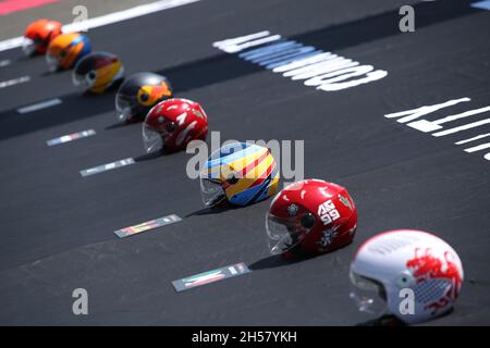 FIA sicheres & erschwingliches Helmprogramm während des Formel 1 Gran Premio De La Ciudad De Mexico 2021, Mexico City Grand Prix, 18. Lauf der FIA Formel 1 Weltmeisterschaft 2021 vom 5. Bis 7. November 2021 auf dem Autodromo Hermanos Rodriguez, in Mexiko-Stadt, Mexiko - Foto Florent Gooden / DPPI Stockfoto