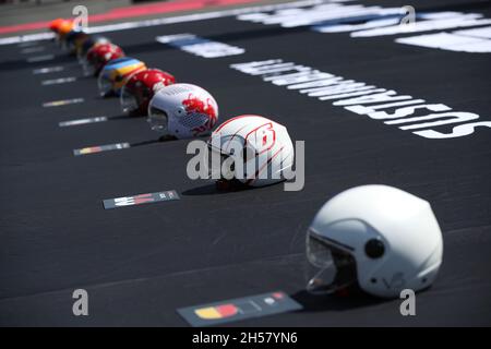 FIA sicheres & erschwingliches Helmprogramm während des Formel 1 Gran Premio De La Ciudad De Mexico 2021, Mexico City Grand Prix, 18. Lauf der FIA Formel 1 Weltmeisterschaft 2021 vom 5. Bis 7. November 2021 auf dem Autodromo Hermanos Rodriguez, in Mexiko-Stadt, Mexiko - Foto Florent Gooden / DPPI Stockfoto