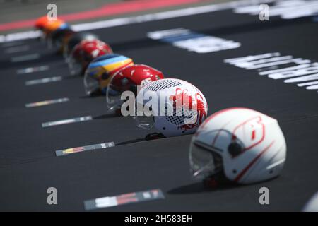 FIA sicheres & erschwingliches Helmprogramm während des Formel 1 Gran Premio De La Ciudad De Mexico 2021, Mexico City Grand Prix, 18. Lauf der FIA Formel 1 Weltmeisterschaft 2021 vom 5. Bis 7. November 2021 auf dem Autodromo Hermanos Rodriguez, in Mexiko-Stadt, Mexiko - Foto: Florent Gooden/DPPI/LiveMedia Stockfoto