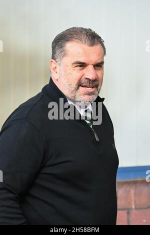 Celtic FC-Managerin Ange Postecoglou vor dem Spiel der Cinch Premiership im Kilmac Stadium, Dundee. Bilddatum: Sonntag, 7. November 2021. Stockfoto