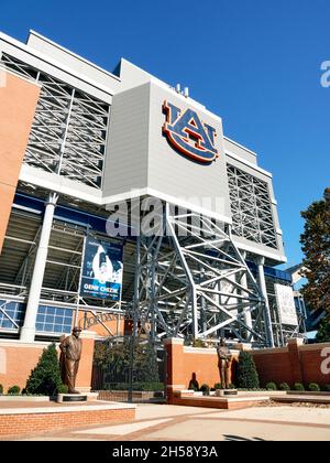 Auburn University Jordan-Hare Fußballstadion Außeneingang mit dem Auburn Tigers Logo in Auburn Alabama, USA. Stockfoto