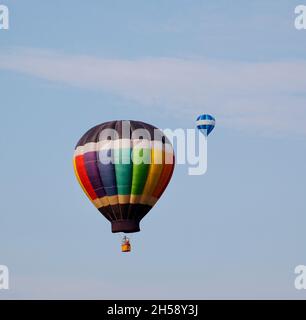 Decatur, Alabama, jährliches Heißluftballon-Jubilee-Festival. Originalbild aus Carol M. Highsmith’s America, Library of Congress Collection. Digital Stockfoto