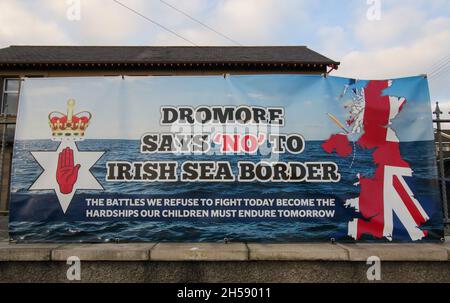 Widerstand gegen die irische Seegrenzer in Nordirland. Banner der loyalistischen Opposition der Gewerkschafter an der Grenze zur Irischen See und dem Protokoll von Nordirland nach dem Brexit Stockfoto