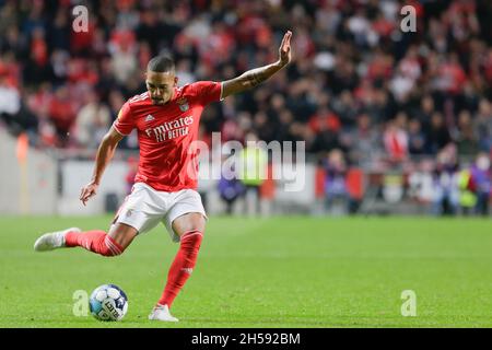 Lissabon, Portugal. November 2021. Gilberto Verteidiger von SL Benfica in Aktion während des Liga Portugal Bwin-Spiels zwischen SL Benfica und SC Braga am 07. November 2021 in Lissabon, Portugal. Valter Gouveia/SPP Credit: SPP Sport Press Photo. /Alamy Live News Stockfoto