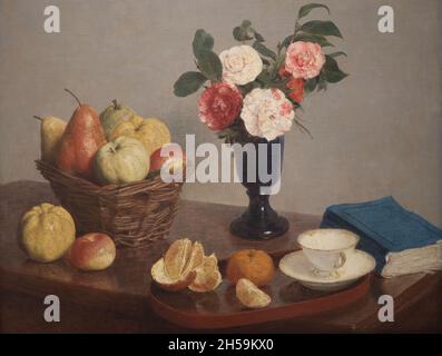 Ein Ölgemälde mit Früchten und Blumen mit dem Titel Stillleben von Henri Fantin-Latour. In der National Gallery of Art in Washington DC. Stockfoto