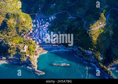 Monterosso in Italien aus der Luft | Luftaufnahme von Monterosso in Italien Stockfoto