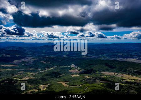 Italien ab | schöne Landschaften aus Italien aus der Luft gefilmt Stockfoto