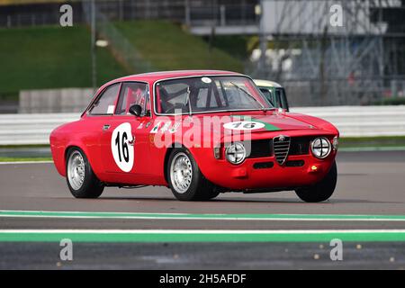 James Colburn, Alfa Romeo Giulia Sprint GT, HRDC Dunlop Allstars und Classic Alfa Challenge, aufgeteilt in Klassen, AlfaCorsa, AlfaInv, AlfaMonza, Von der Stockfoto