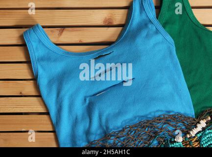 Meerjungfrau-Mode mit Schmuck und Fischernetz Stockfoto