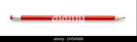 Roter Bleistift mit Radiergummi isoliert auf Weiß. Graphitstift, rot, Seitenansicht Stockfoto