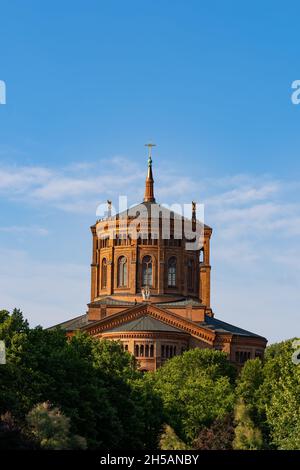 Die Kirche St. Thomas (deutsch: Thomaskirche) im Bezirk Kreuzberg der Stadt Berlin, Deutschland. Stockfoto