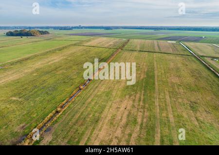 Luftaufnahme des Naturschutzgebietes Vughtse gement und Rijskampen mit Entenköder namens Oude Kooi, Noord-Brabant, Niederlande Stockfoto