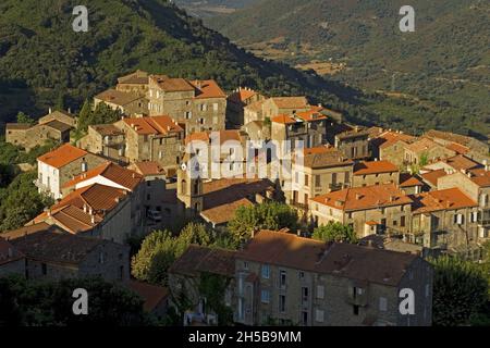 SERRA DI SCOPAMENE VILLAGE, CORSE DU SUD (2A), FRANKREICH Stockfoto