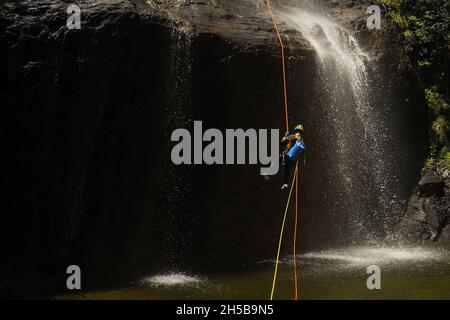 CANYONING, CANYON DE VIVARO, FIGARI, CORSE DU SUD (2A) Stockfoto