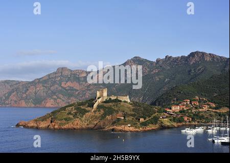 HALBINSEL UND WEILER GIROLATA, GOLF VON GIROLATA, SÜDKORSIKA (2A) FRANKREICH Stockfoto