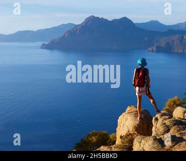 FRANKREICH, KORSIKA ( 2A ), PORTO, OTA, PANORAMA VON DER CALANCHE VON PIANA, BUCHT VON PORTO, UNESCO-WELTKULTURERBE Stockfoto