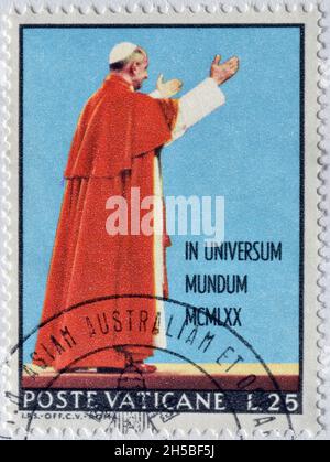 Abgesagte Briefmarke gedruckt von Vatikanstadt, die Papst Paul VI., Reise von Paul VI. In Asien und Ozeanien, um 1970 zeigt. Stockfoto